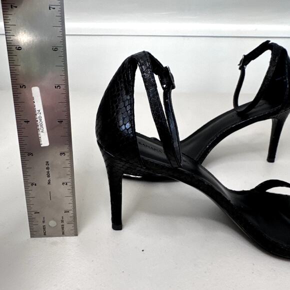 Banana Republic Strappy Sandals Snake-Embossed Black Women's Size 8 Heels - Picture 8 of 8